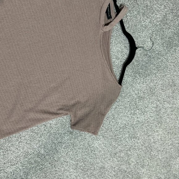 Gibson look tan asymmetrical cold shoulder smocked short sleeve  shirt size M - Picture 4 of 6